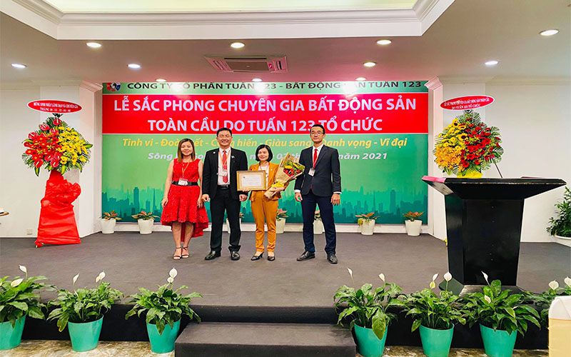 Tuấn 123 Tuyển Nhân Viên Kinh Doanh Bất Động Sản lương cao Quận 10